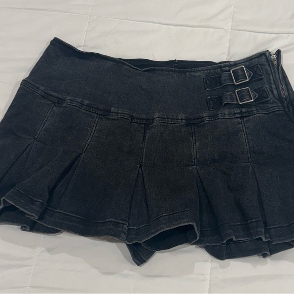 Wild Fable Black Mini Skirt with Buckle Detail - Picture 1 of 7